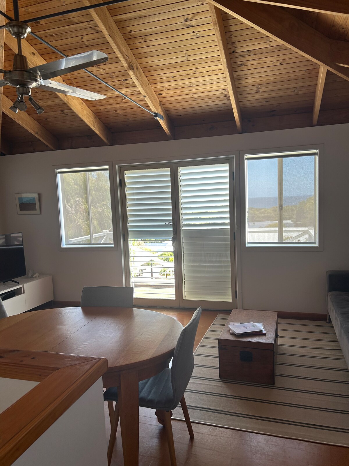 Successful Airbnb property: Yallingup Beach Studio in Yallingup