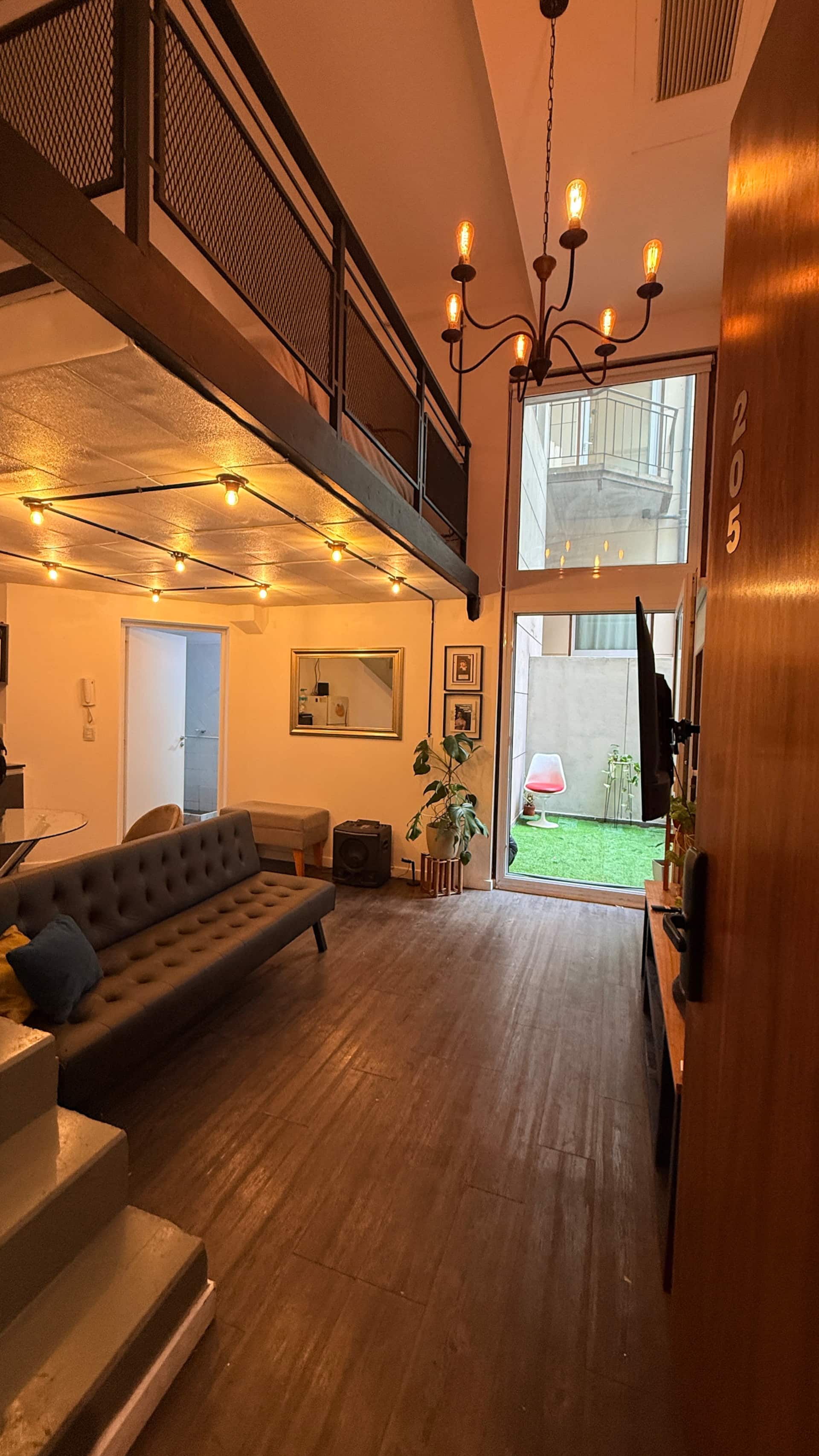 Beautiful Loft in Raggio Palace, Historic District
