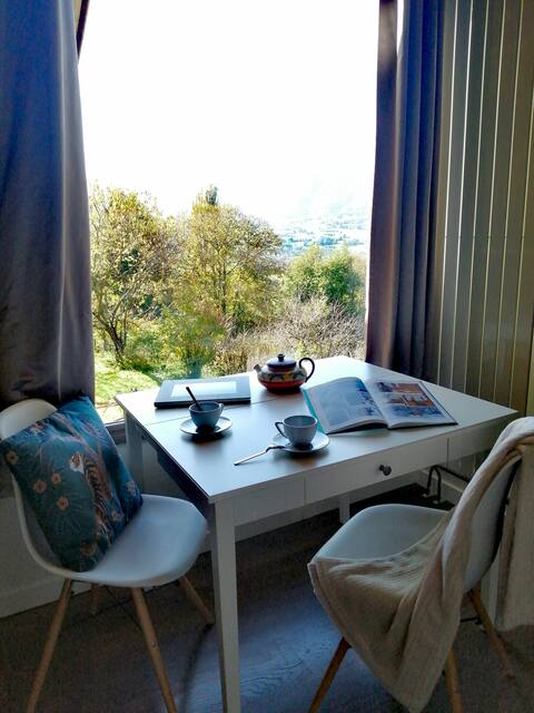 House surrounded by nature / jacuzzi, sauna, massage