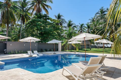 Oceanfront, complimentary breakast, costa del sol