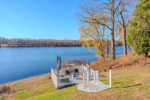 Hilda’s Riverside Retreat
