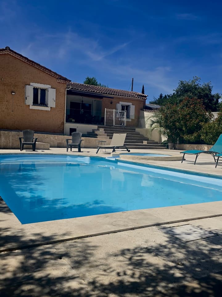 Villa Moderne 4 Chambres Avec Piscine Spa Et Clim - Nîmes