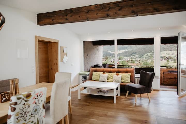 Große Wohnung Mit Bergblick Und Panoramafenster - Lofer