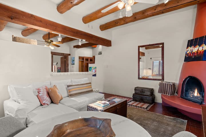 2 Bdrm/1 Bath Casita With Stunning Views! - Santa Fe, NM