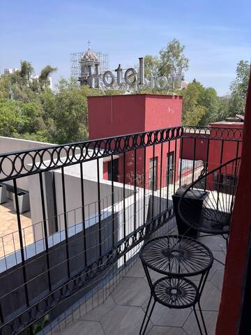 Walk to Alameda, contiguos apts in Historic CDMX gallery image 2