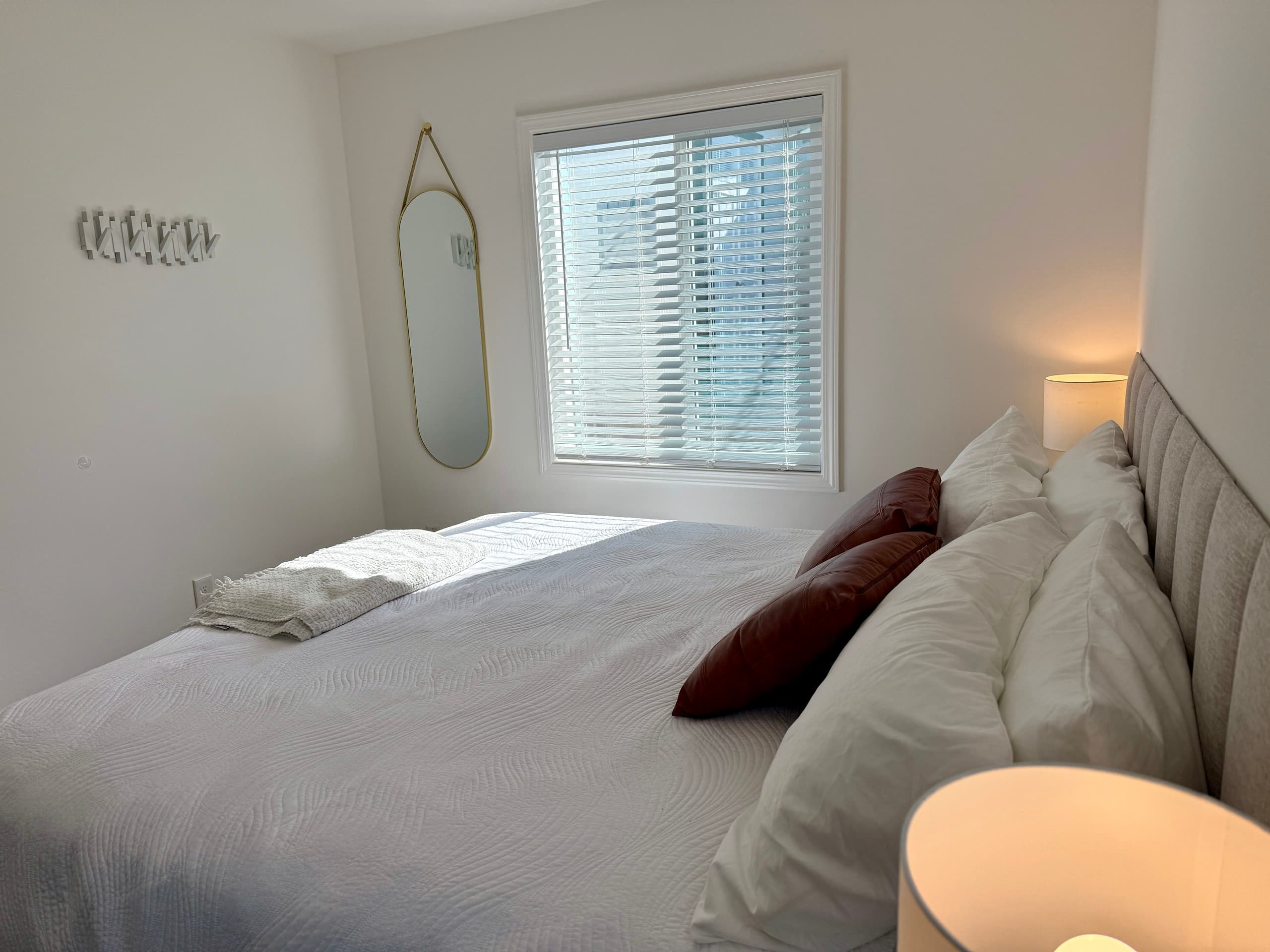 Home in South San Francisco · ★4.92 · 2 bedrooms · 2 beds · 1 private bath - Image 15