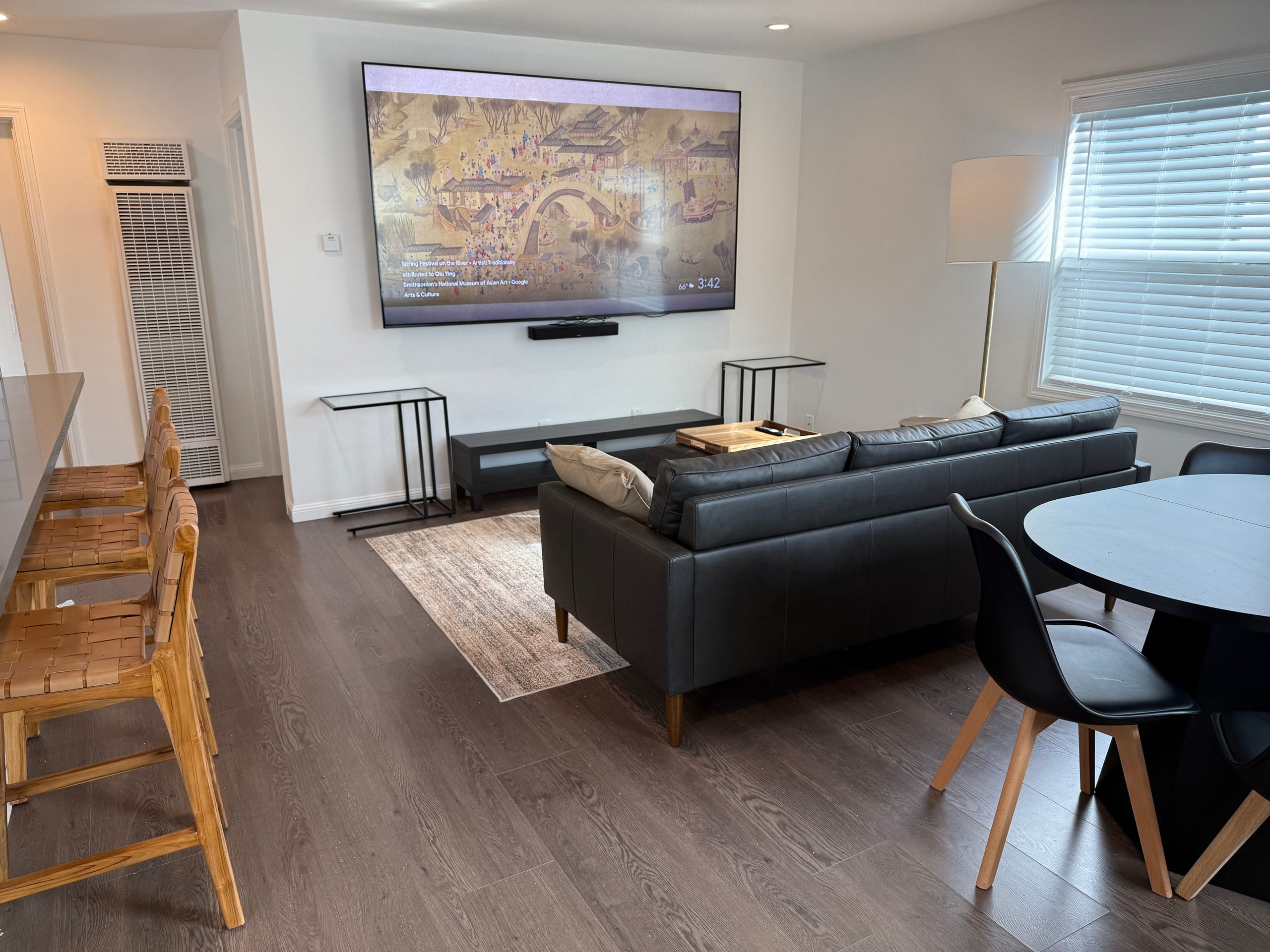 Home in South San Francisco · ★4.92 · 2 bedrooms · 2 beds · 1 private bath - Image 5