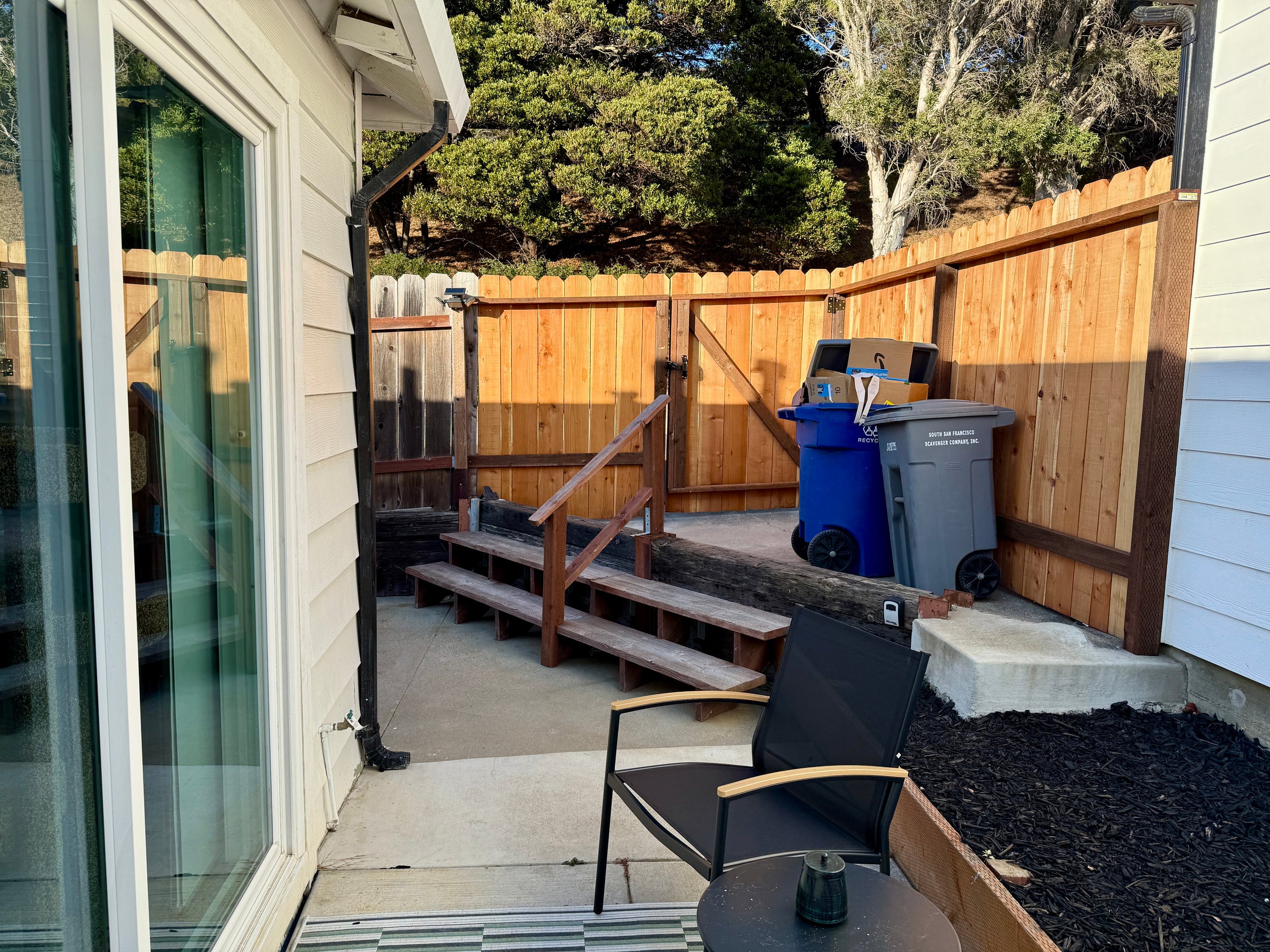 Home in South San Francisco · ★4.92 · 2 bedrooms · 2 beds · 1 private bath - Image 27