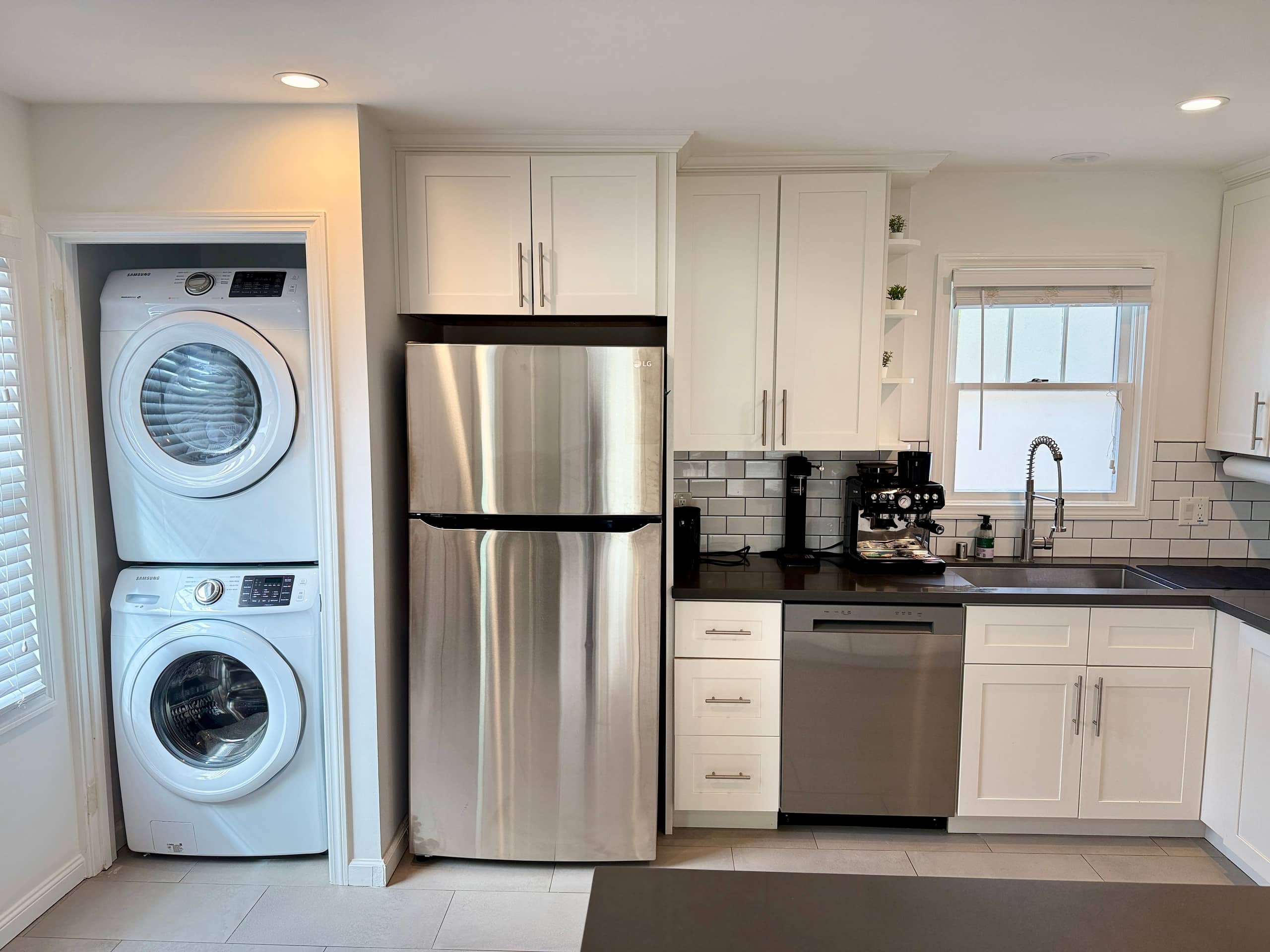 Home in South San Francisco · ★4.92 · 2 bedrooms · 2 beds · 1 private bath - Image 8