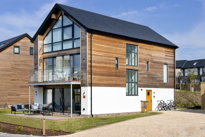Kirrin Barn
