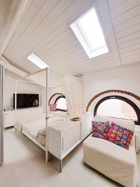 Cozy White House Bergamo