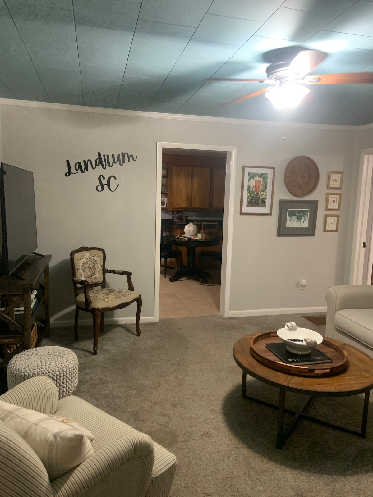 Popular Airbnb listing: Cozy Country Cottage in Greer