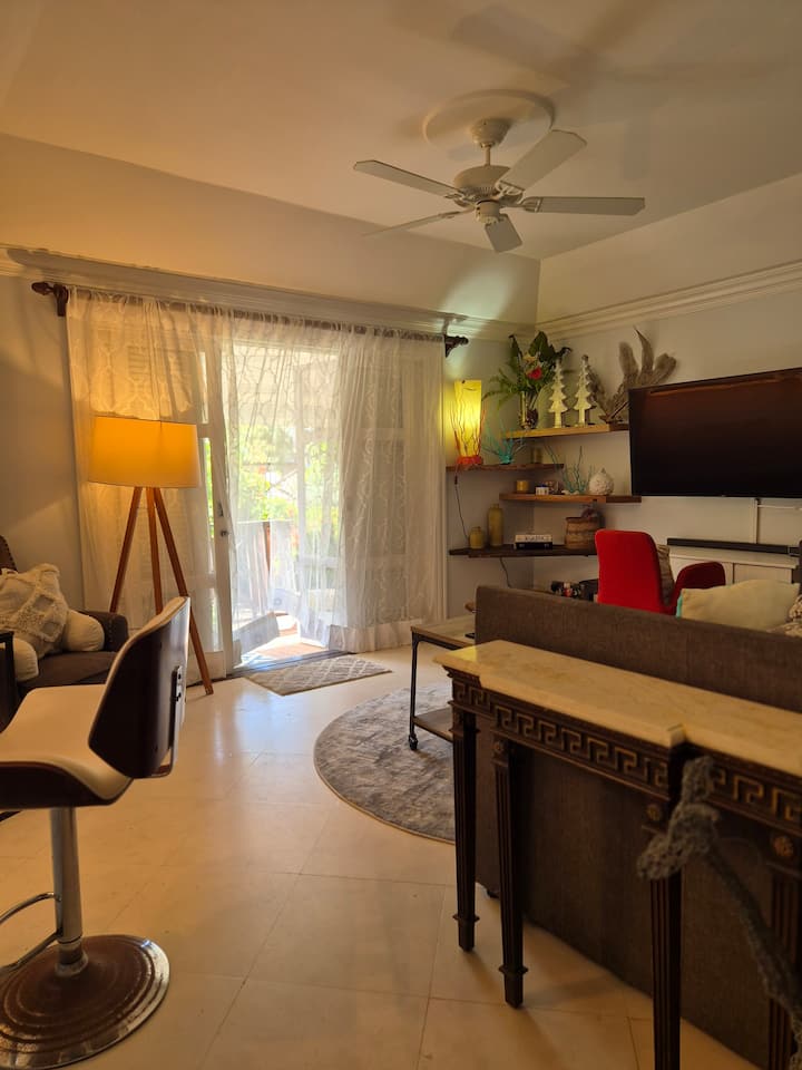 Beachfront Condo: Huge Pool, Kitesurfing,king Bed - Saint Lucia