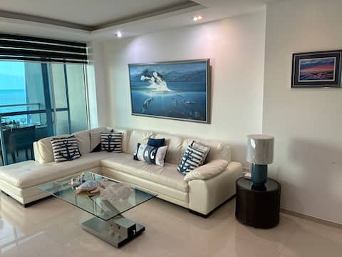 Spacious and luxurious apartment. 12th Floor in Diamond Beach 3D