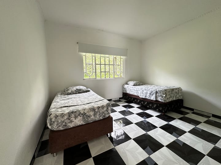 غرفة النوم 2