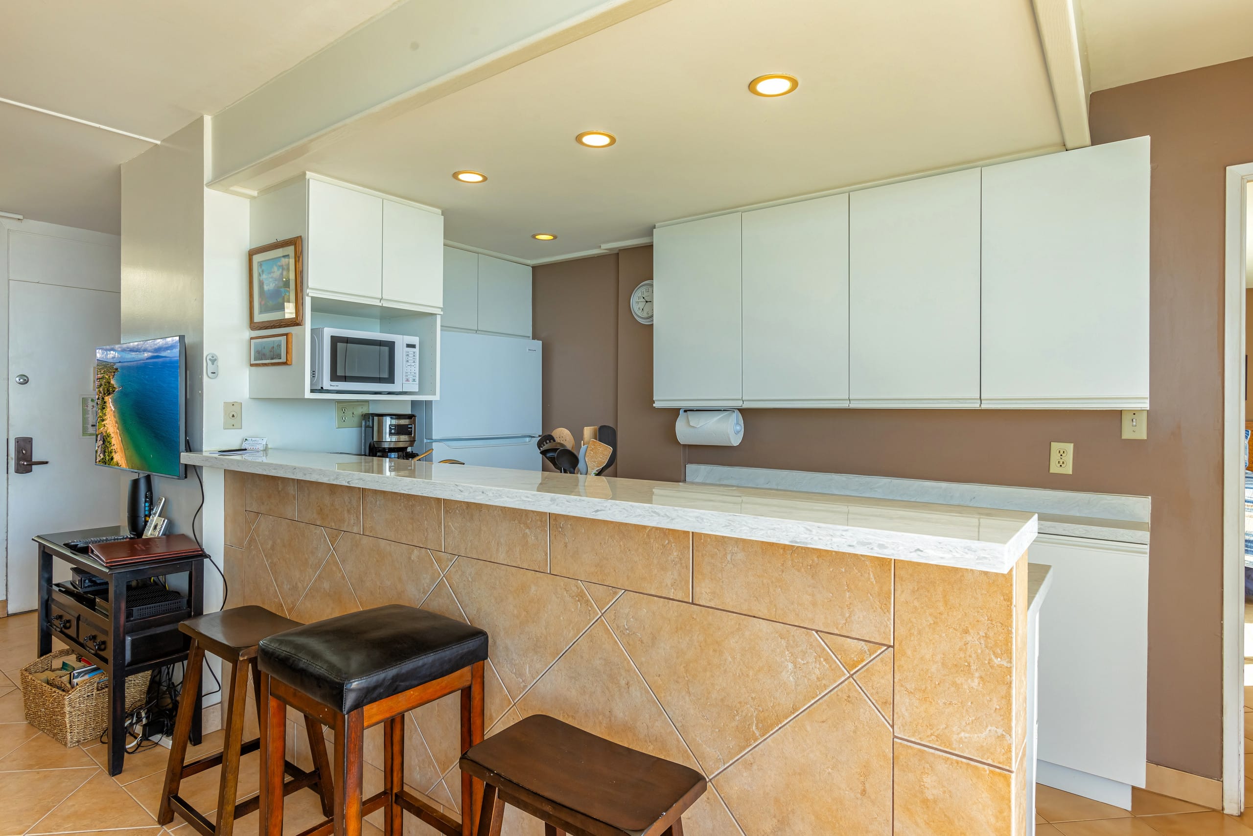 Condo in Kihei · ★4.0 · 2 bedrooms · 4 beds · 2 baths - Image 12