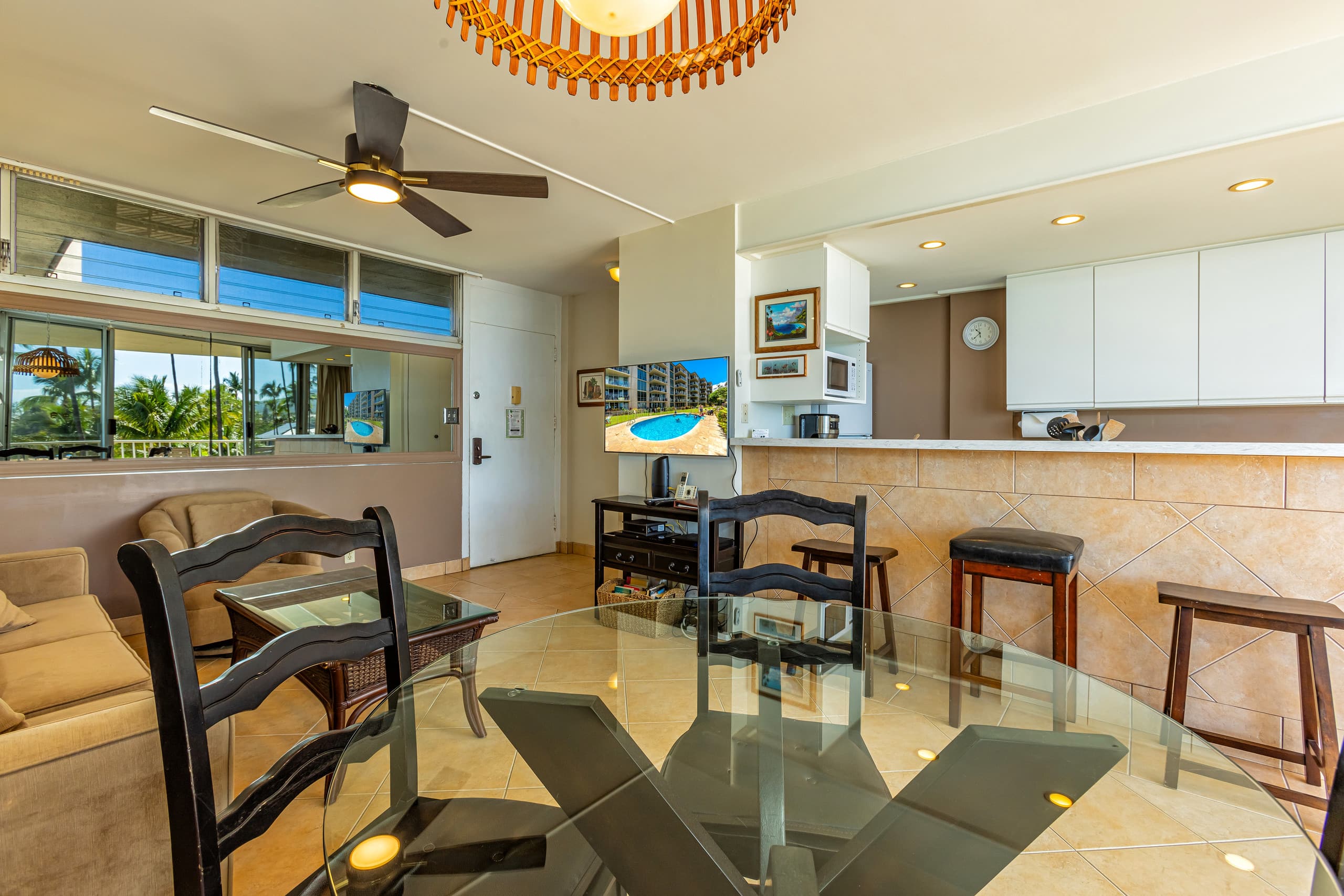 Condo in Kihei · ★4.0 · 2 bedrooms · 4 beds · 2 baths - Image 10