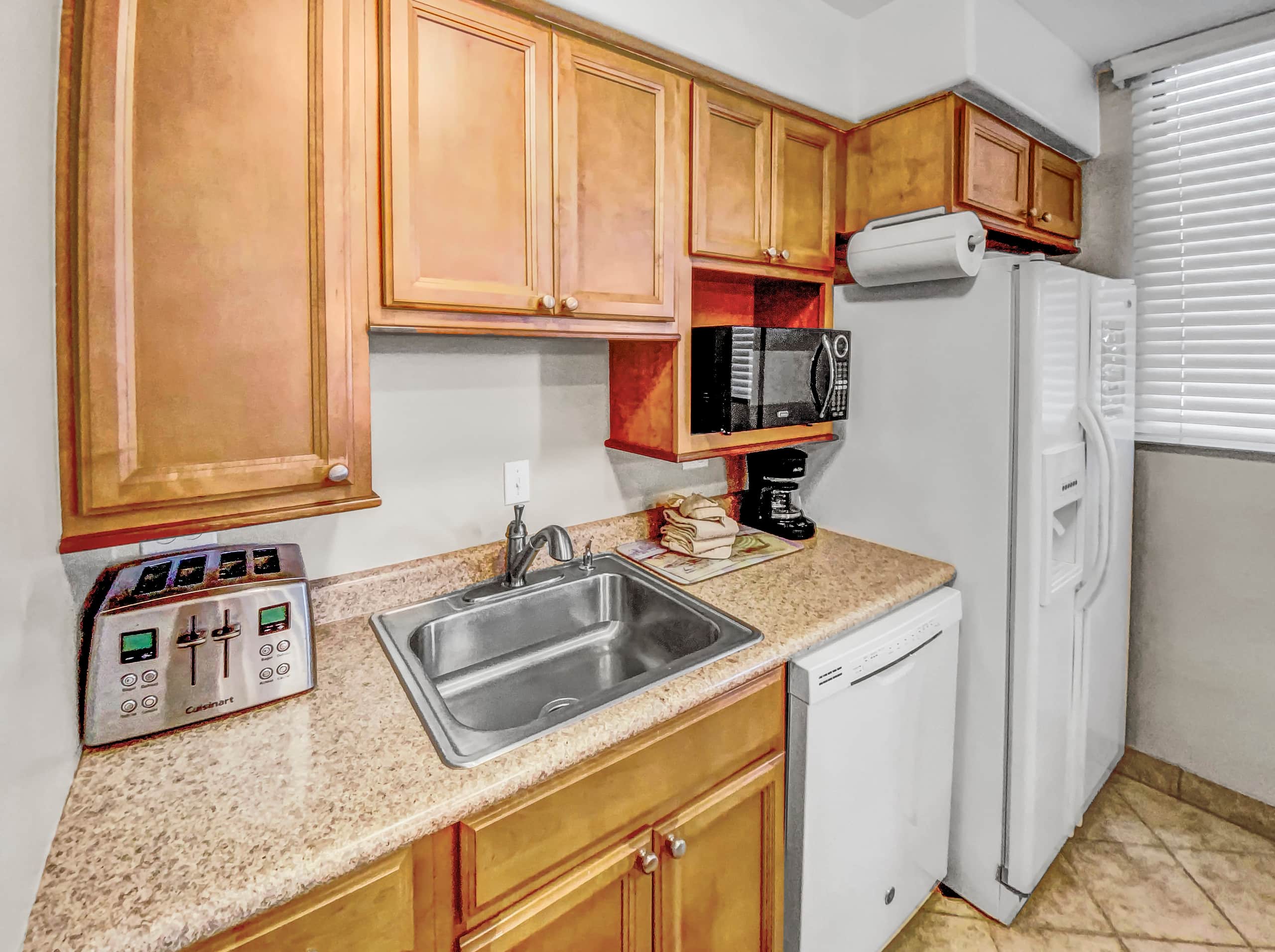 Condo in Kihei · ★4.75 · 2 bedrooms · 4 beds · 1 bath - Image 3