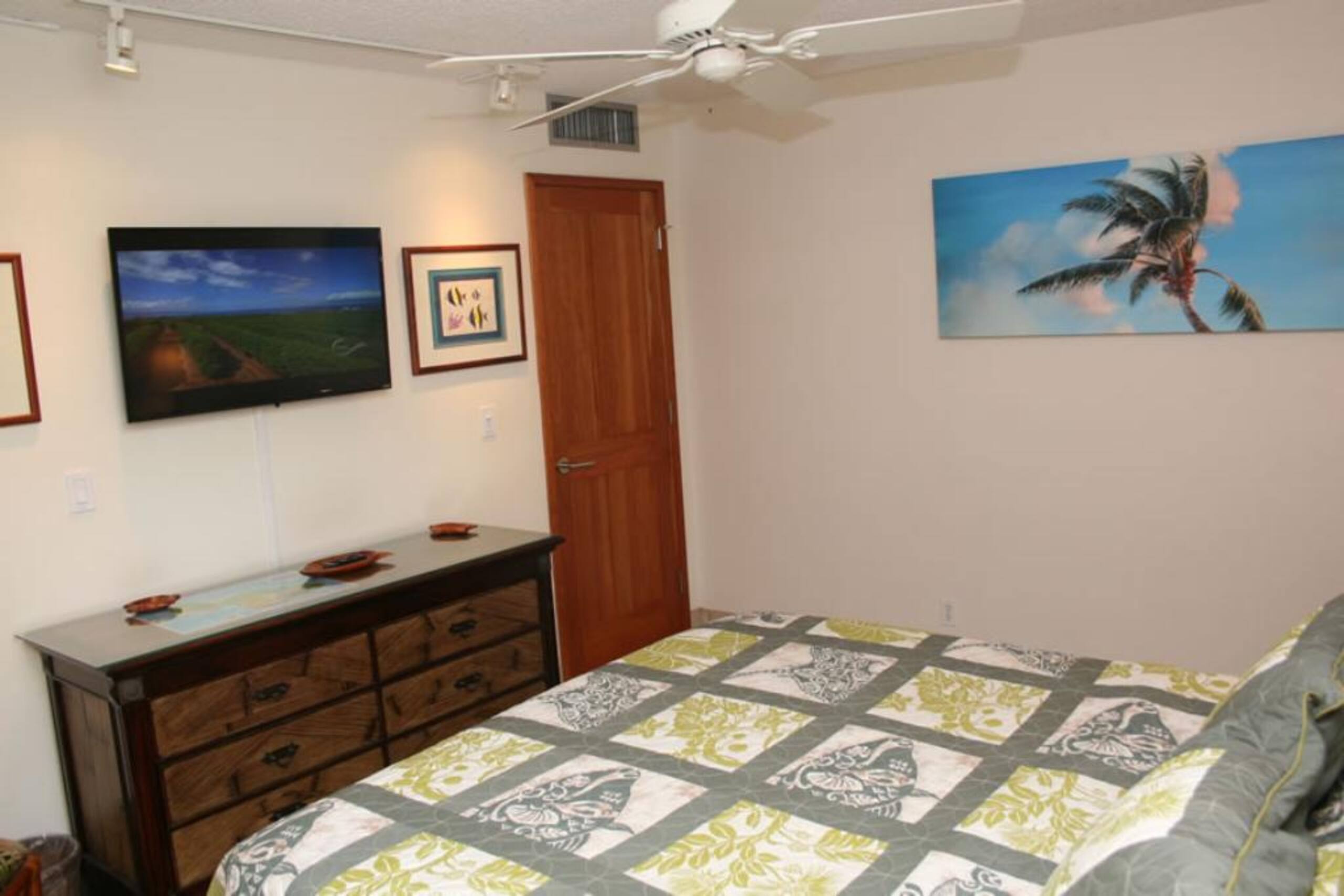 Condo in Kihei · ★4.83 · 1 bedroom · 2 beds · 1 bath - Image 15