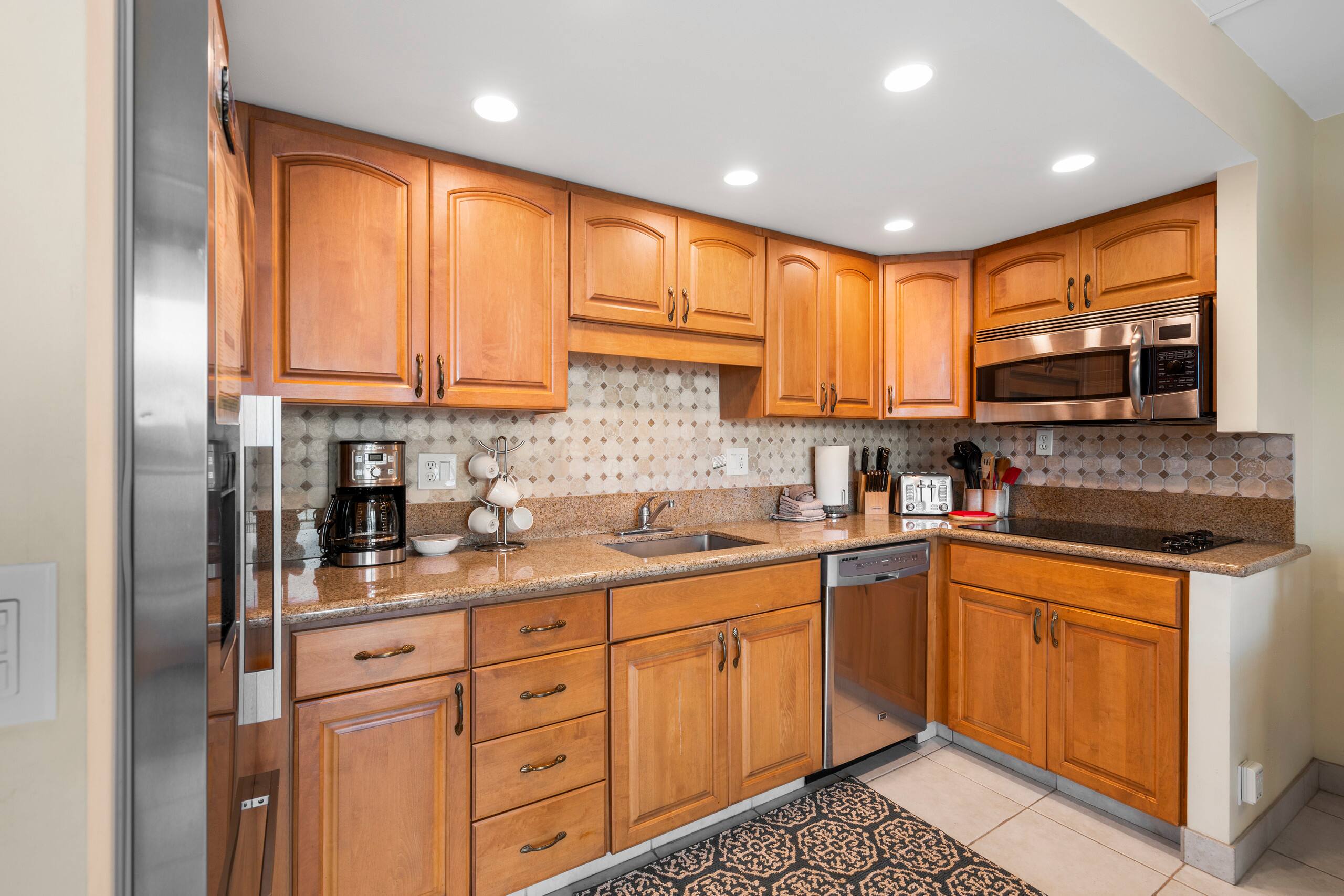Condo in Kihei · ★4.8 · 1 bedroom · 2 beds · 2 baths - Image 3