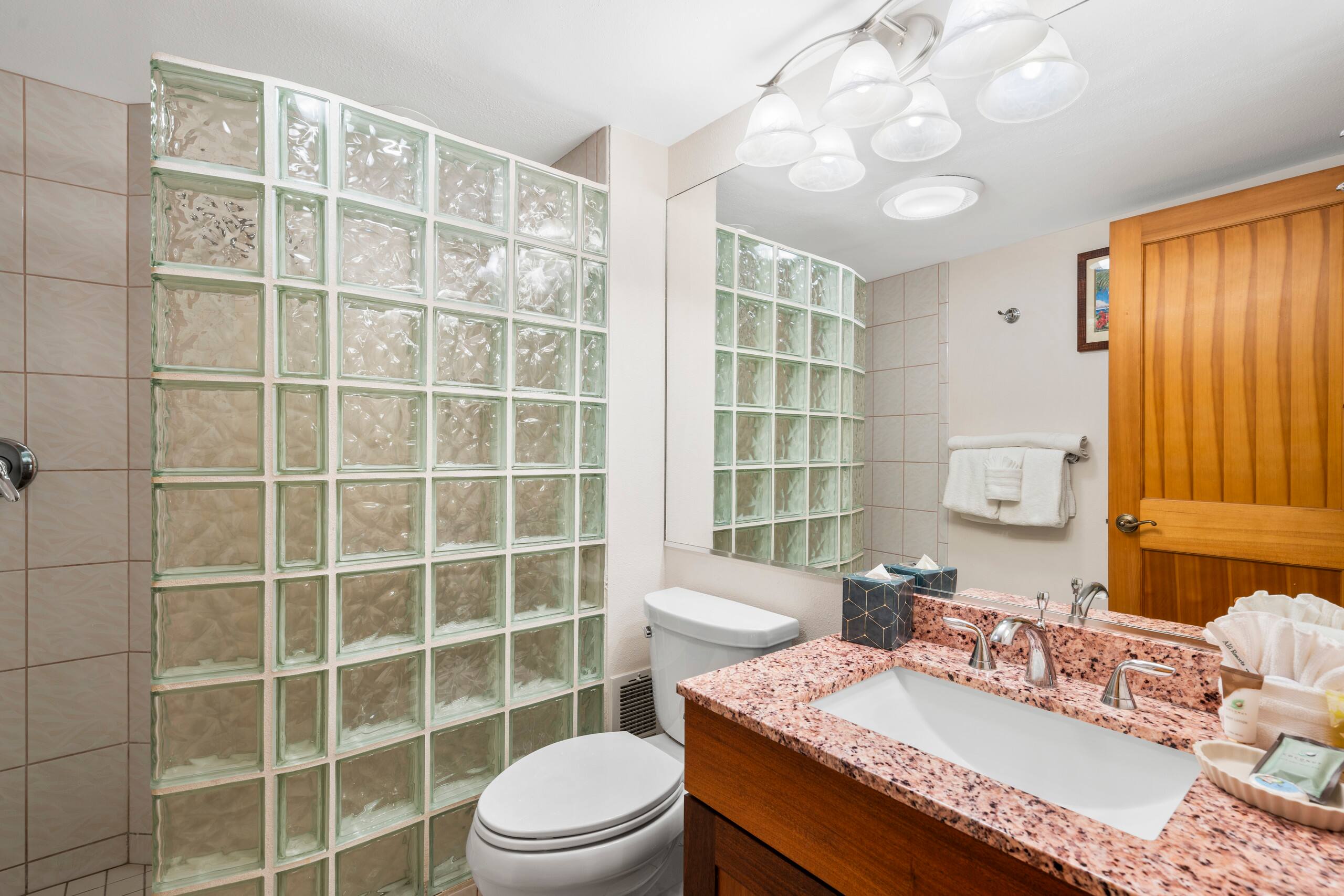 Condo in Kihei · ★4.8 · 1 bedroom · 2 beds · 2 baths - Image 22