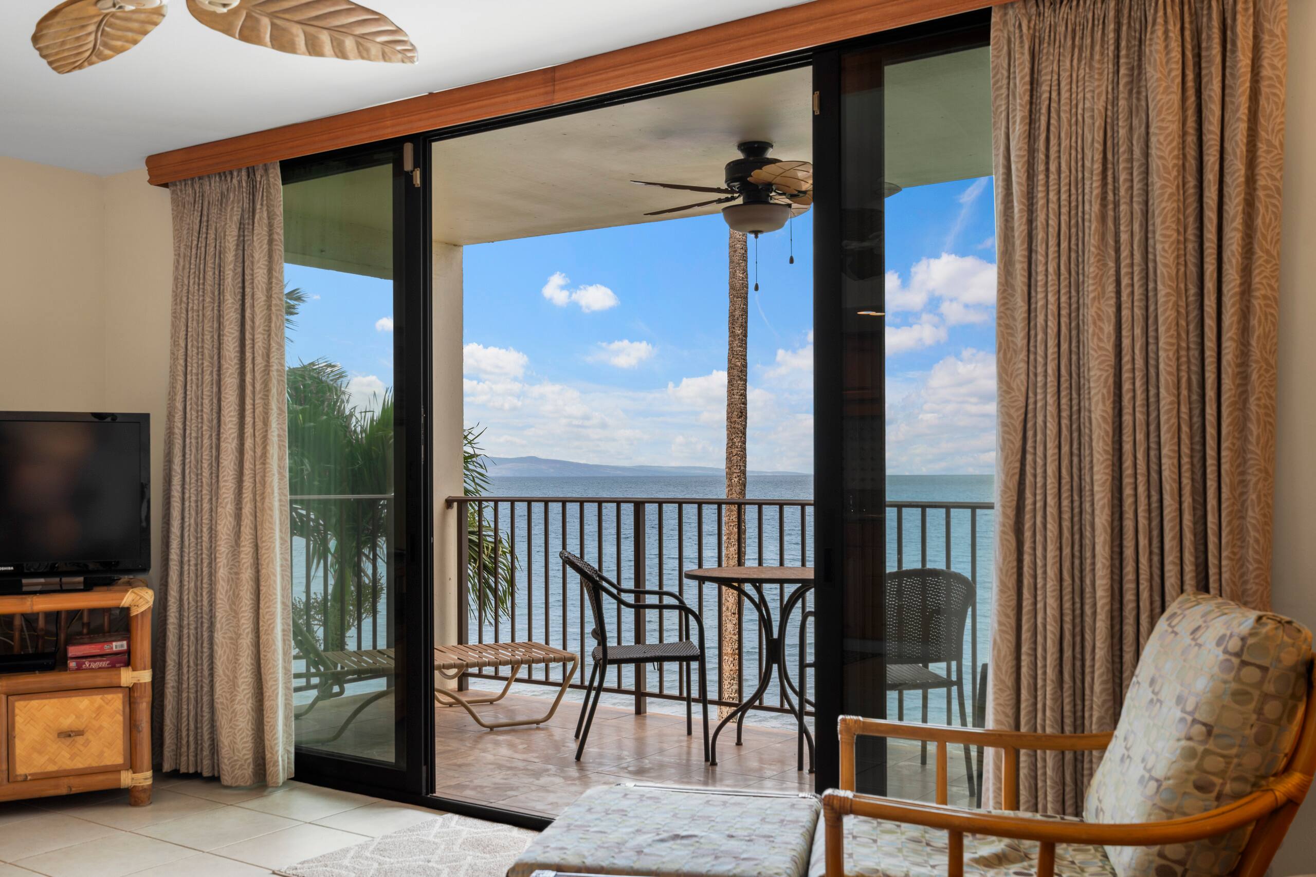 Condo in Kihei · ★4.8 · 1 bedroom · 2 beds · 2 baths - Image 10