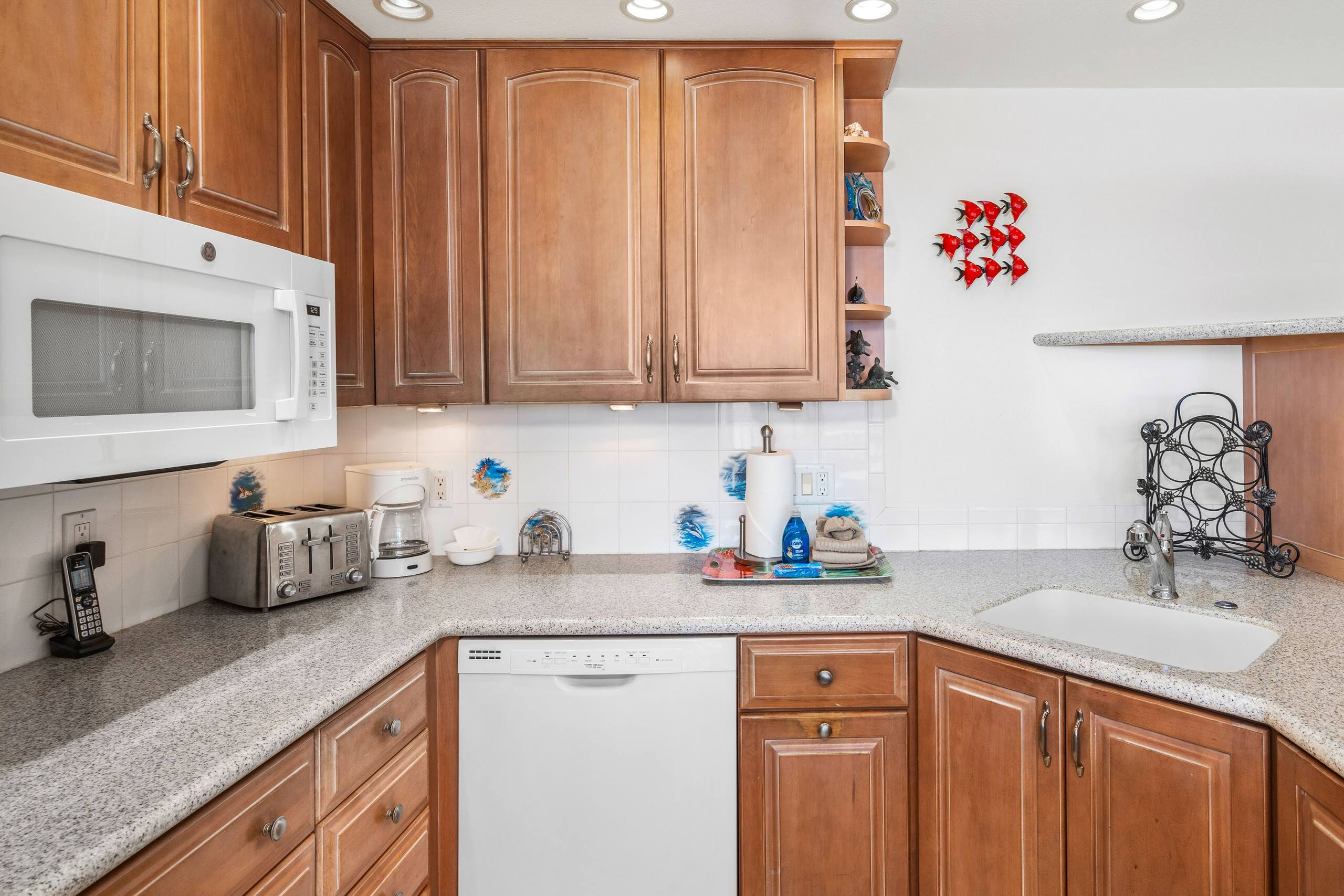 Condo in Kihei · ★5.0 · 1 bedroom · 2 beds · 2 baths - Image 15