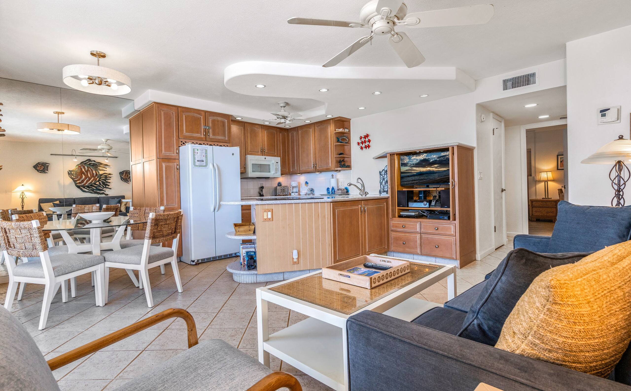 Condo in Kihei · ★5.0 · 1 bedroom · 2 beds · 2 baths - Image 11