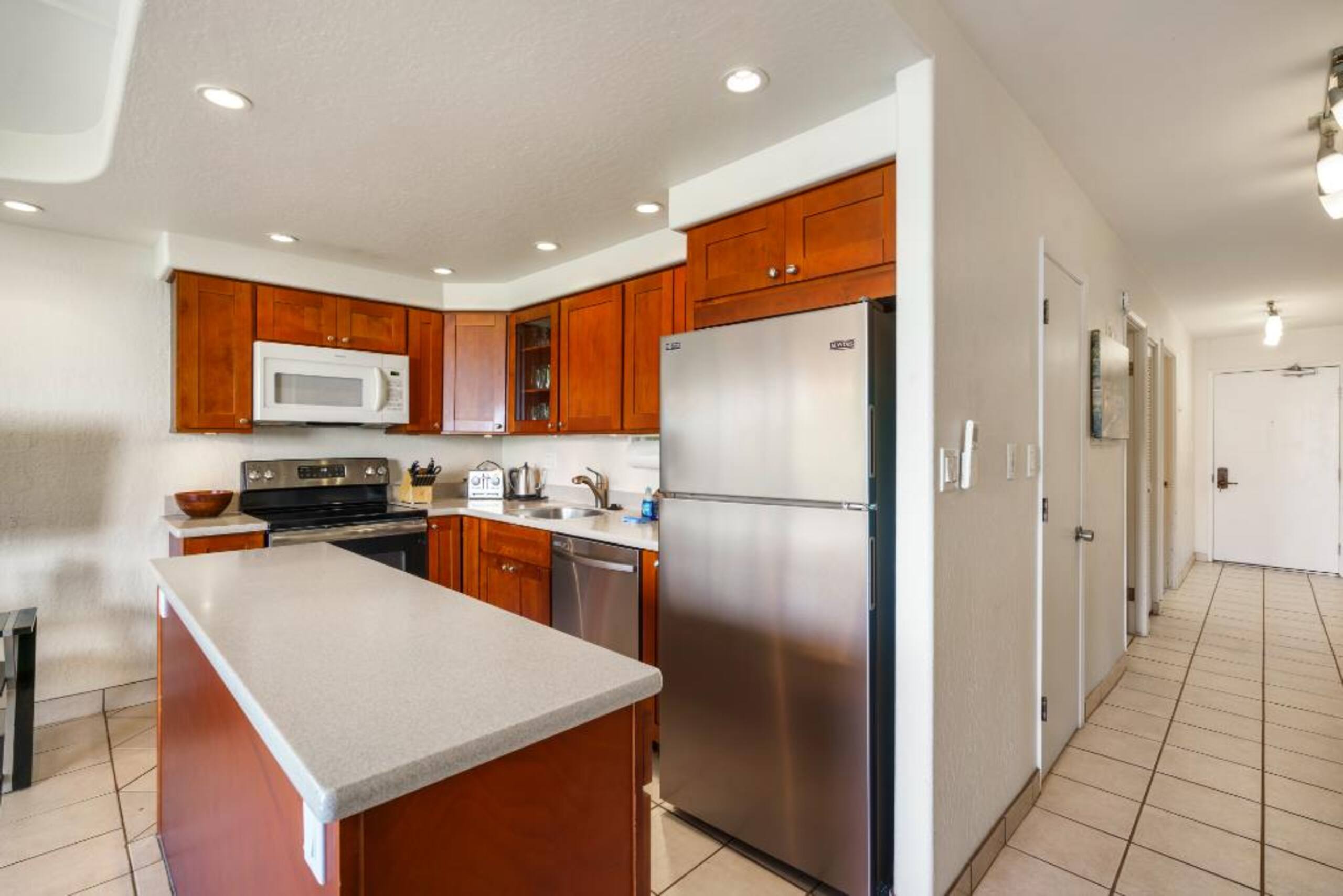 Condo in Kihei · ★4.83 · 1 bedroom · 2 beds · 1.5 baths - Image 13