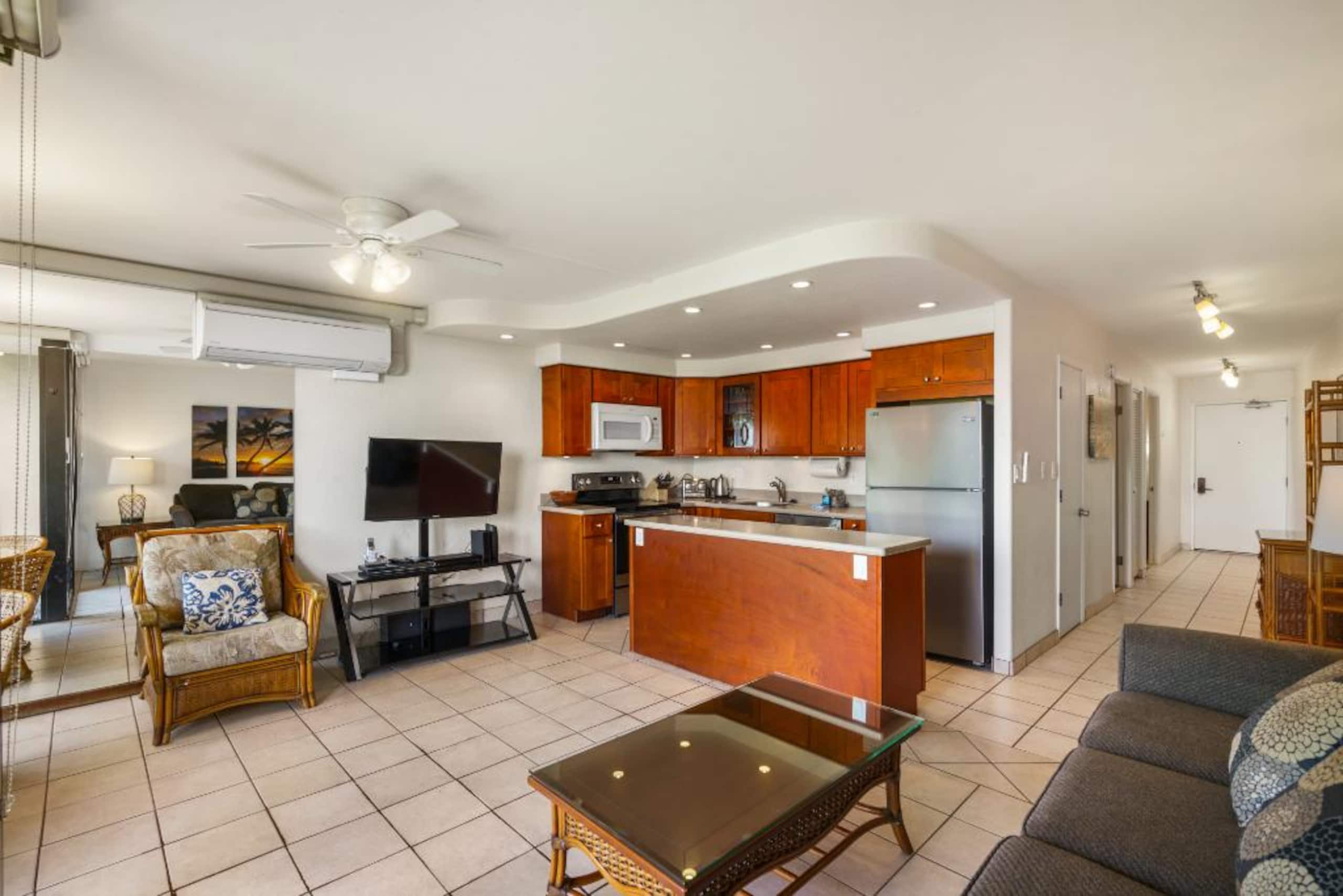 Condo in Kihei · ★4.83 · 1 bedroom · 2 beds · 1.5 baths - Image 9