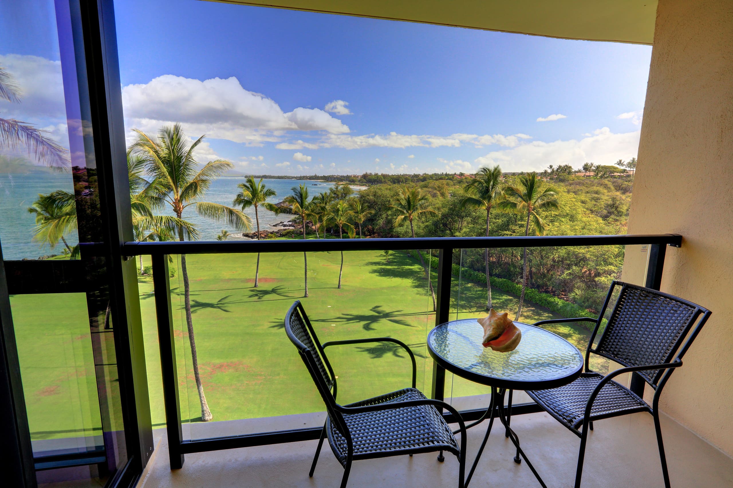 Condo in Kihei · ★5.0 · 1 bedroom · 2 beds · 1.5 baths - Image 7