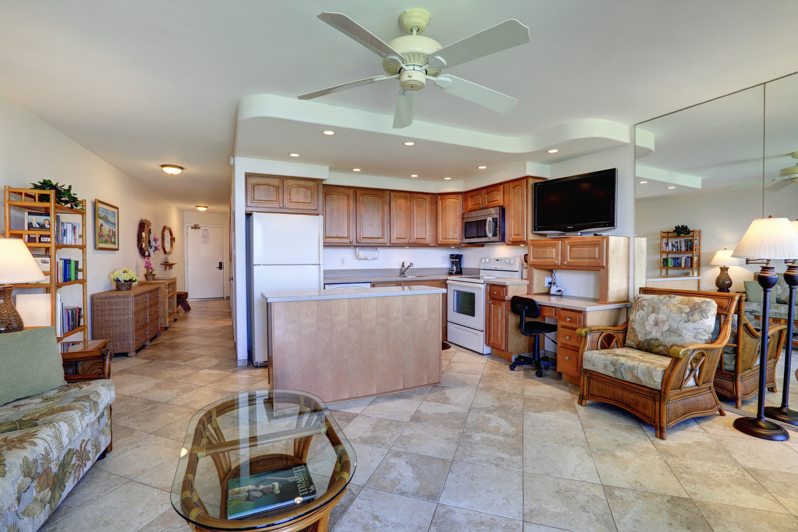 Condo in Kihei · ★5.0 · 1 bedroom · 2 beds · 1.5 baths - Image 2