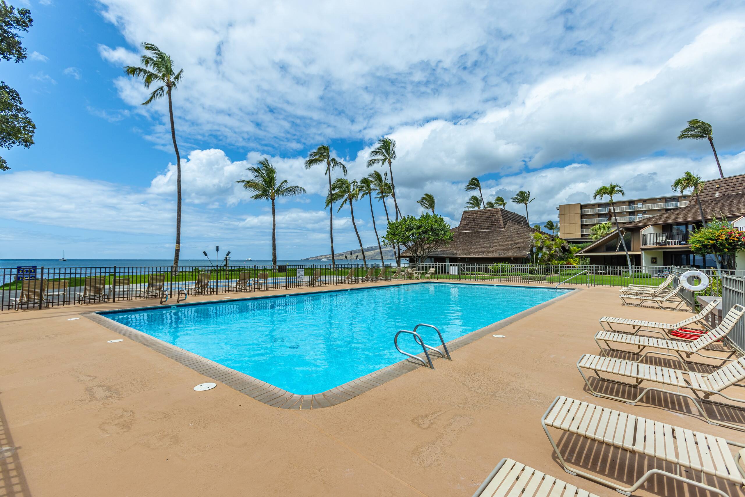 Condo in Kihei · ★4.25 · 2 bedrooms · 4 beds · 2 baths - Image 6