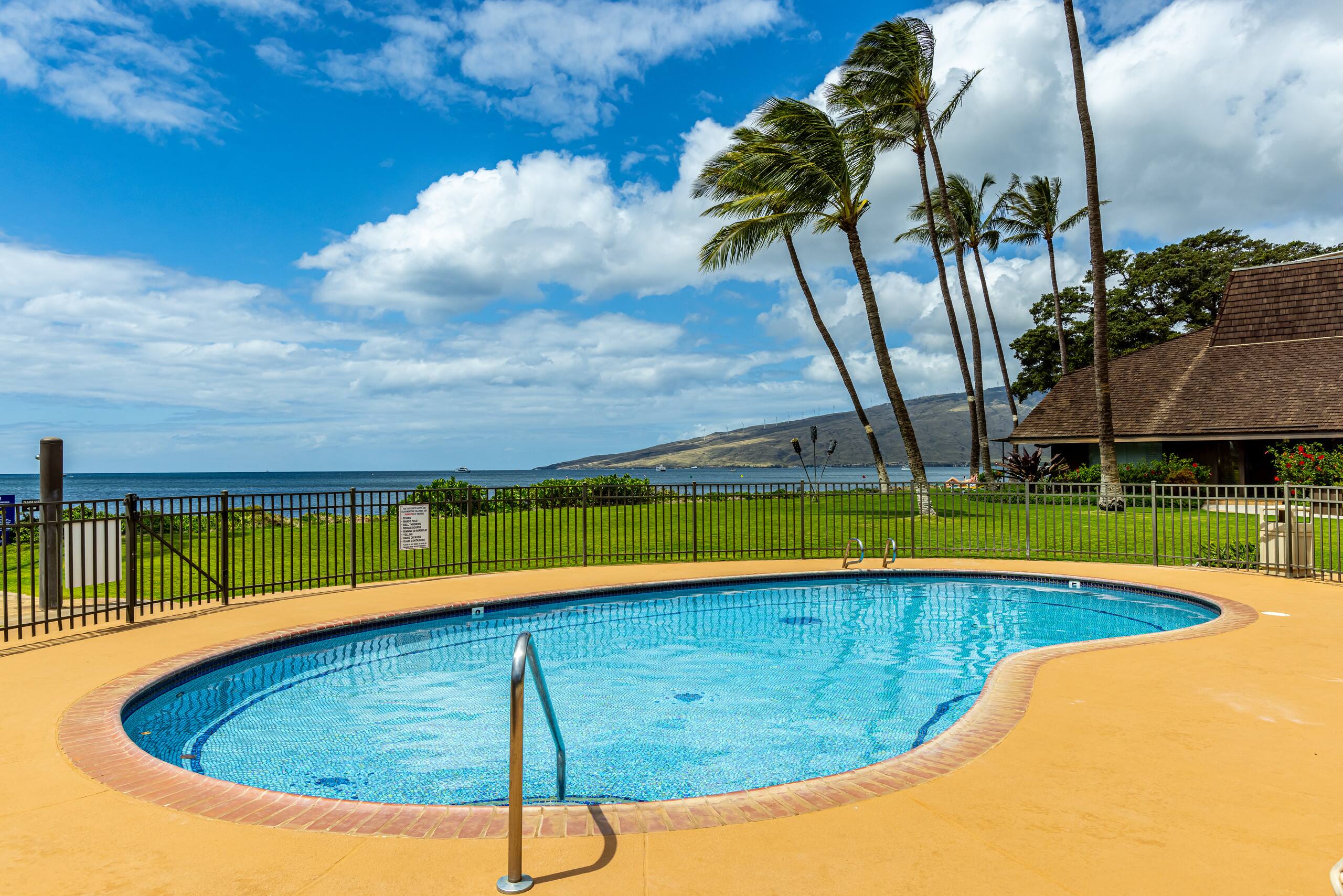 Condo in Kihei · ★4.25 · 2 bedrooms · 4 beds · 2 baths - Image 31