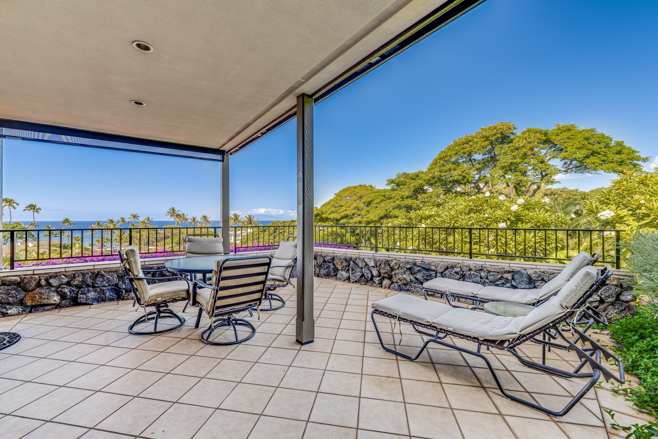 Condo in Wailea · ★4.88 · 2 bedrooms · 3 beds · 2 baths - Image 7