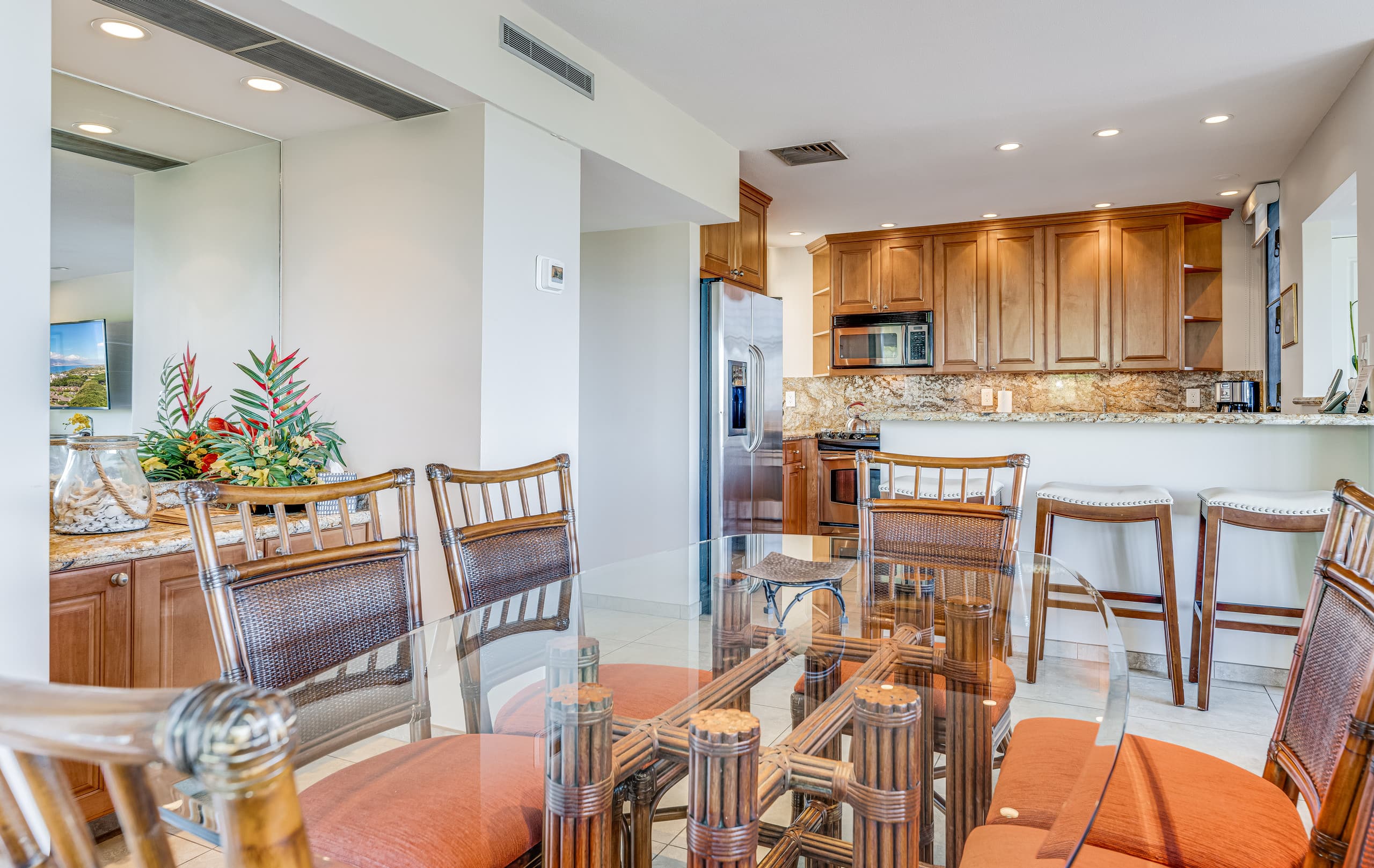 Condo in Wailea · ★4.88 · 2 bedrooms · 3 beds · 2 baths - Image 13