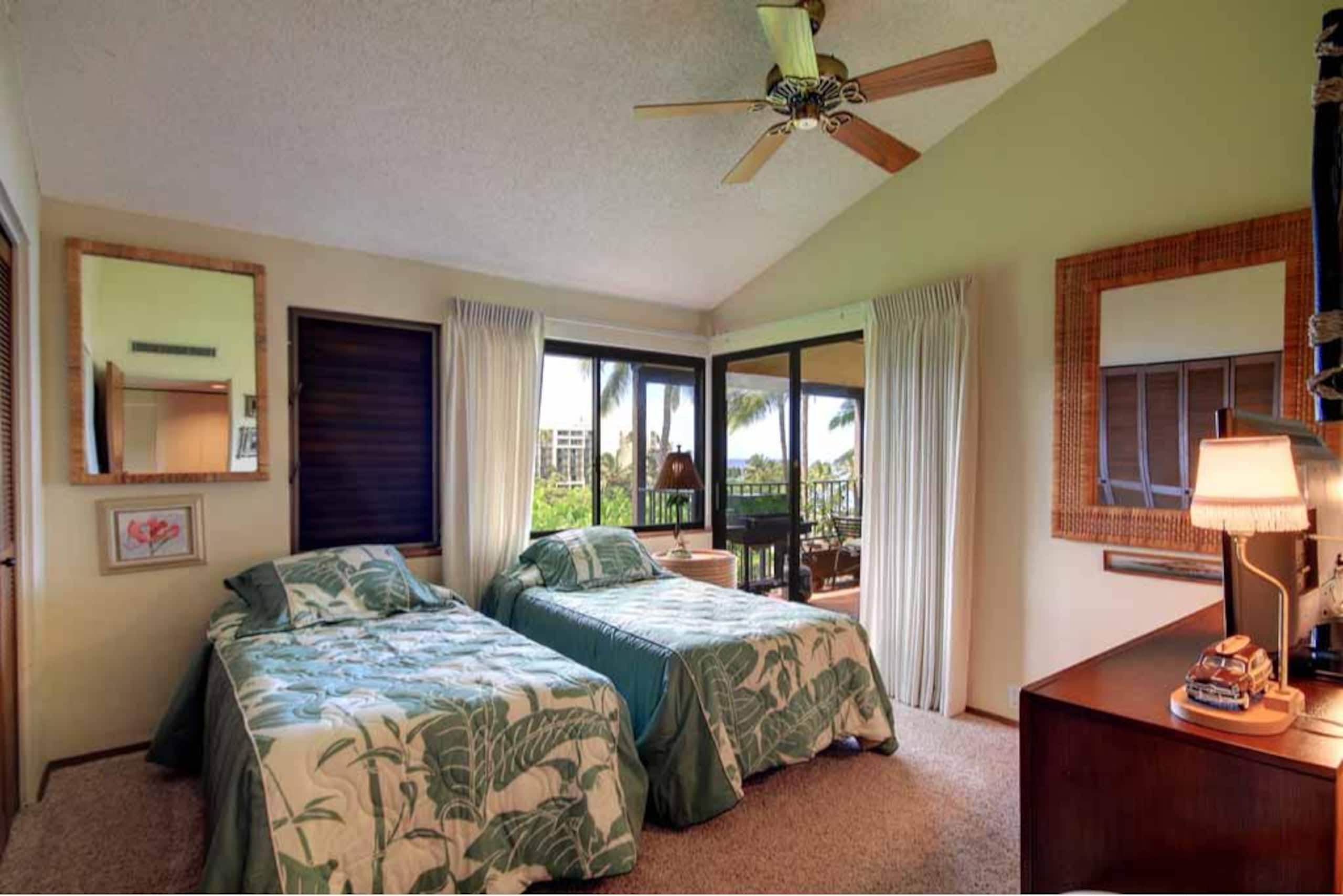 Sweeping Ocean Views - Wailea Elua 2010 - Photo 13