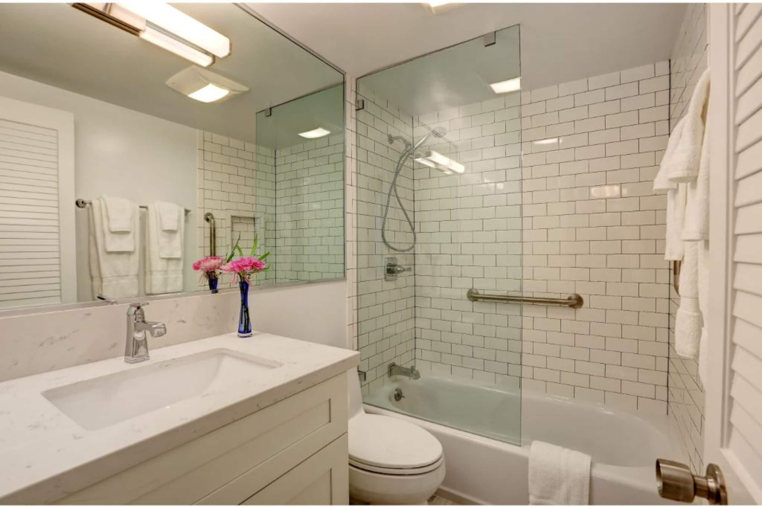 Condo in Kihei · ★4.67 · 2 bedrooms · 3 beds · 2 baths - Image 17