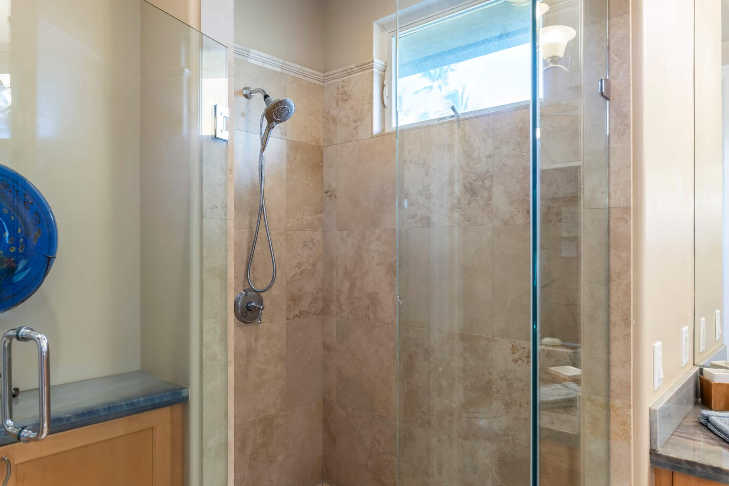 Home in Kihei · ★4.83 · 5 bedrooms · 4 beds · 5 baths - Image 19