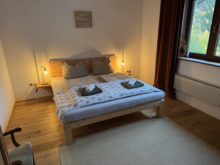 Schlafzimmer 1