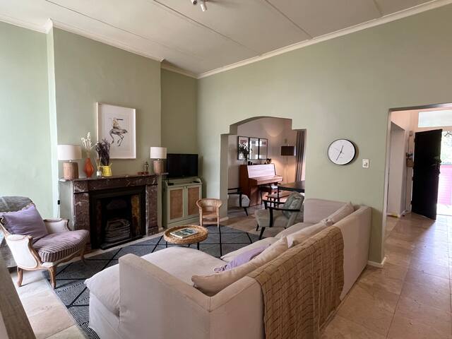 A charming Victorian at the foot of Table Mountain gallery image 3