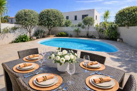 Air-conditioned villa – Private pool – Beach 7 minutes away