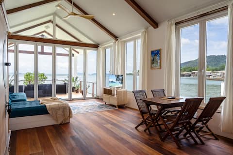 Over-the-sea-villa: Lychee House in Ko Lanta