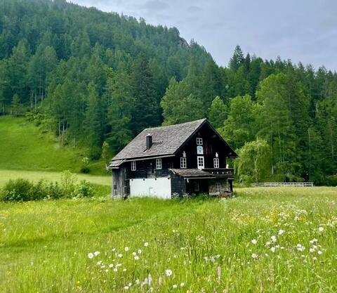 Cozy cabin in Heiligenblut - 5 min to the ski lift