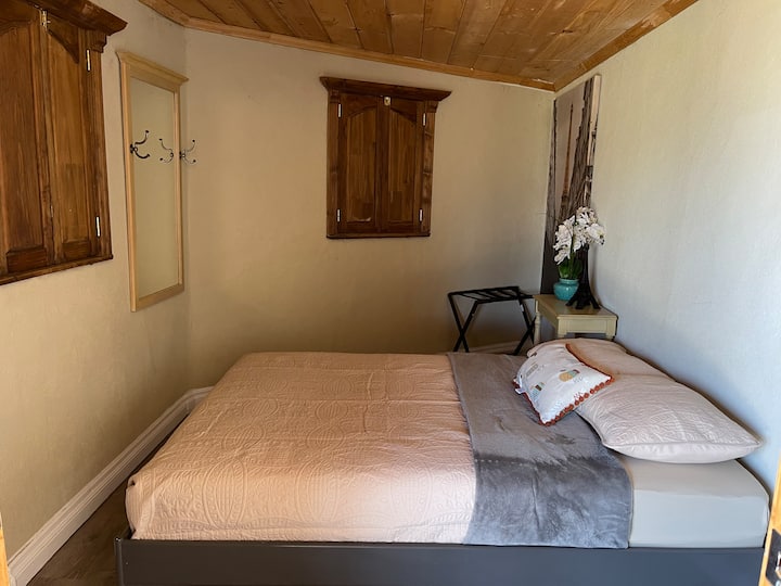 საძინებელი 4