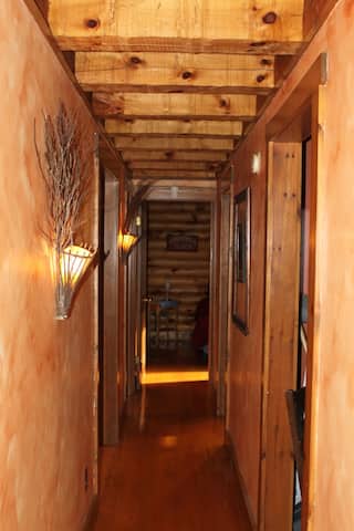 Ellicottville 6 Bed Ski Chalet, photo 9 of 47
