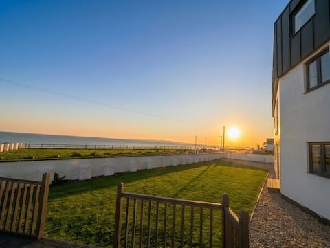 Bournemouth Beach & Spectacular Sea Views