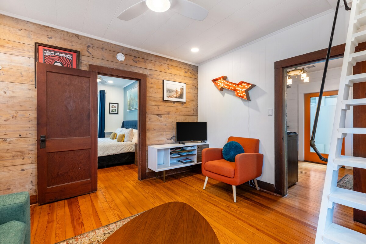 Historic Swede Hill Bungalow | Walk to Downtown