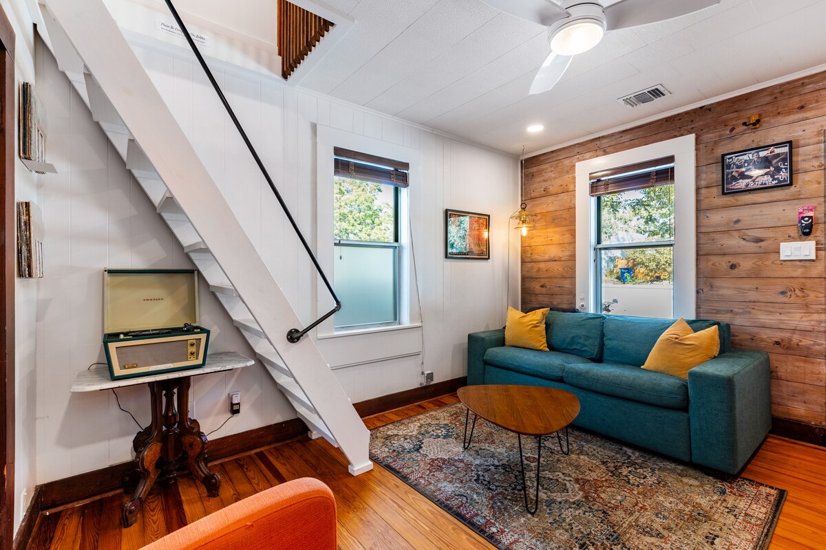 Historic Swede Hill Bungalow | Walk to Downtown