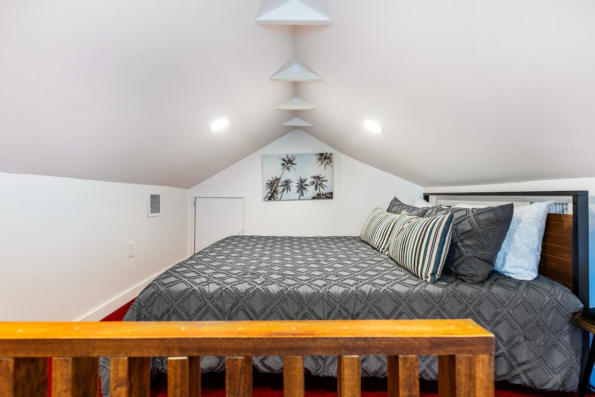 Historic Swede Hill Bungalow | Walk to Downtown
